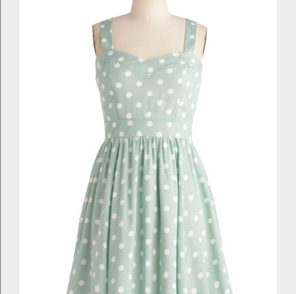 MINKPINK Dresses & Skirts - Mint Minkpink dress with pockets